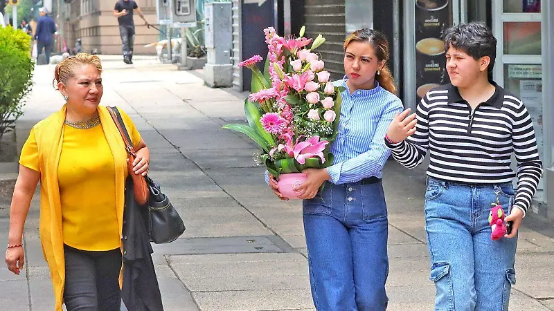 Trabajadoras, fuertes, inquebrantables: CDMX celebró a las mamás en su día [Fotorreportaje]